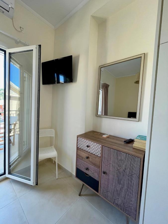 Ilianas Place Agios Matthaios  Экстерьер фото