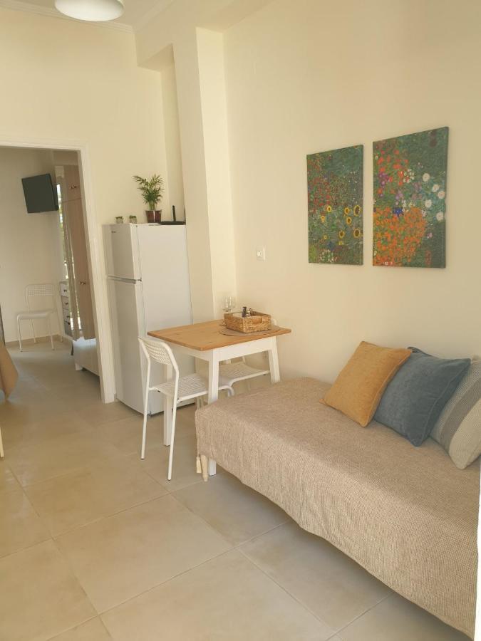 Ilianas Place Agios Matthaios  Экстерьер фото